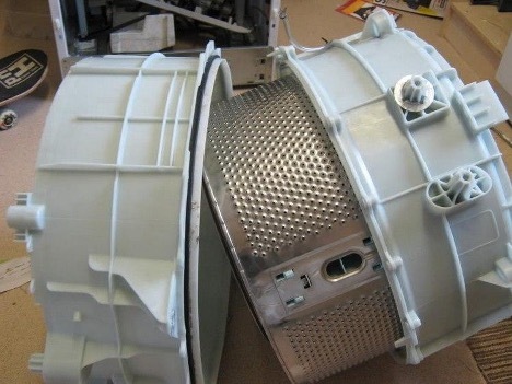 Dismantling the tank and disassembling the drum-1