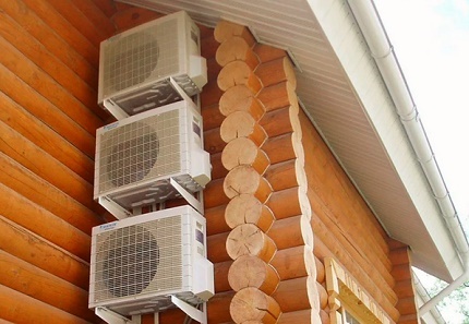 Ventilația într-o casă din lemn: cum se realizează în mod corespunzător un sistem de schimb de aer într-o casă de bușteni