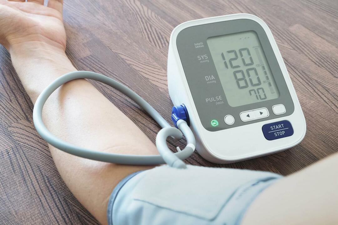 איך משתמשים בטונומטר? איך לשים את השרוול של מד לחץ דם אוטומטי? – סטפי