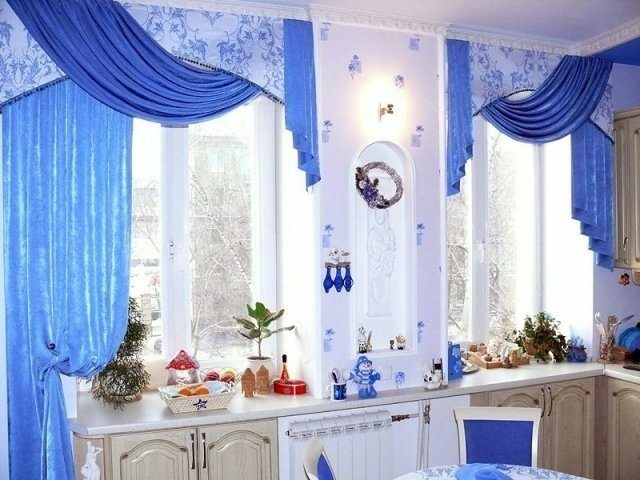 Curtains on the kitchen window
