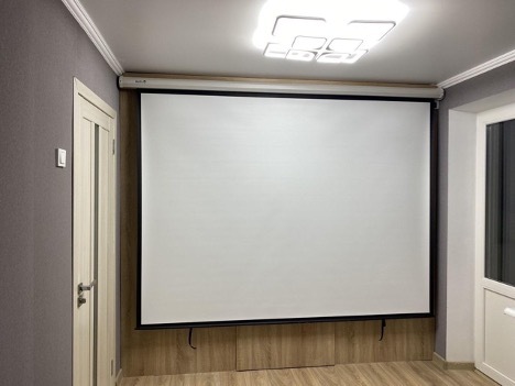 How to choose a projector screen: the best size for your home - Setafi