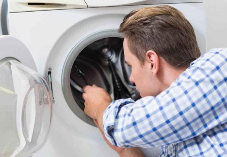 Kāpēc veļas mašīna plēš lietas