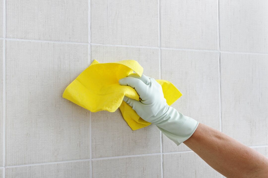 Bons conseils de nettoyage d'une femme juive pour la propreté et l'ordre dans la maison