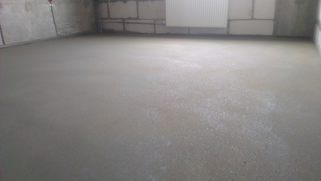 Dismantling the concrete screed: detailed instructions on self-screed removal + expert advice