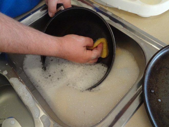 Soaking the pan