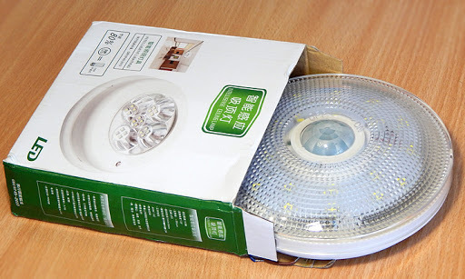 LED light with motion sensor