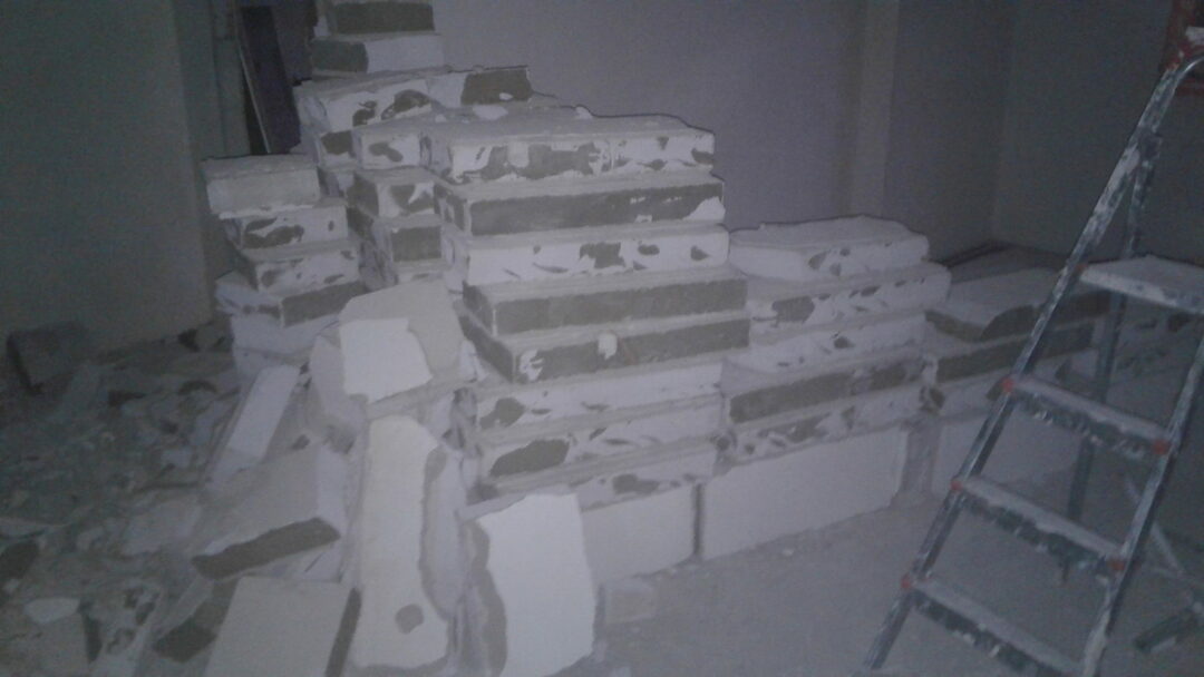 Poraba lepila za gazirane betonske bloke na 1m3: izračun porabe + nasveti za izbiro lepila za gaziran beton