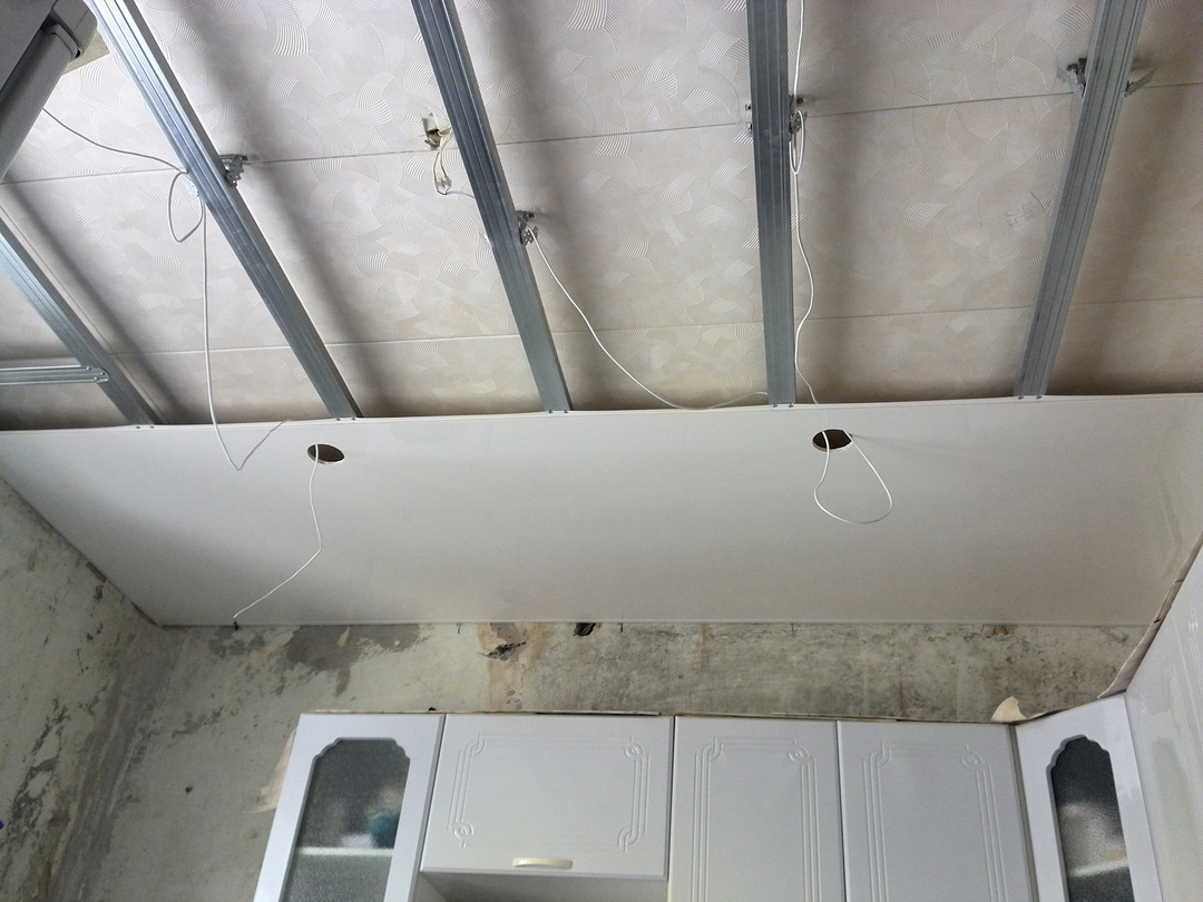 Instalace bodových světel do stropu: pokyny k instalaci + rady odborníků