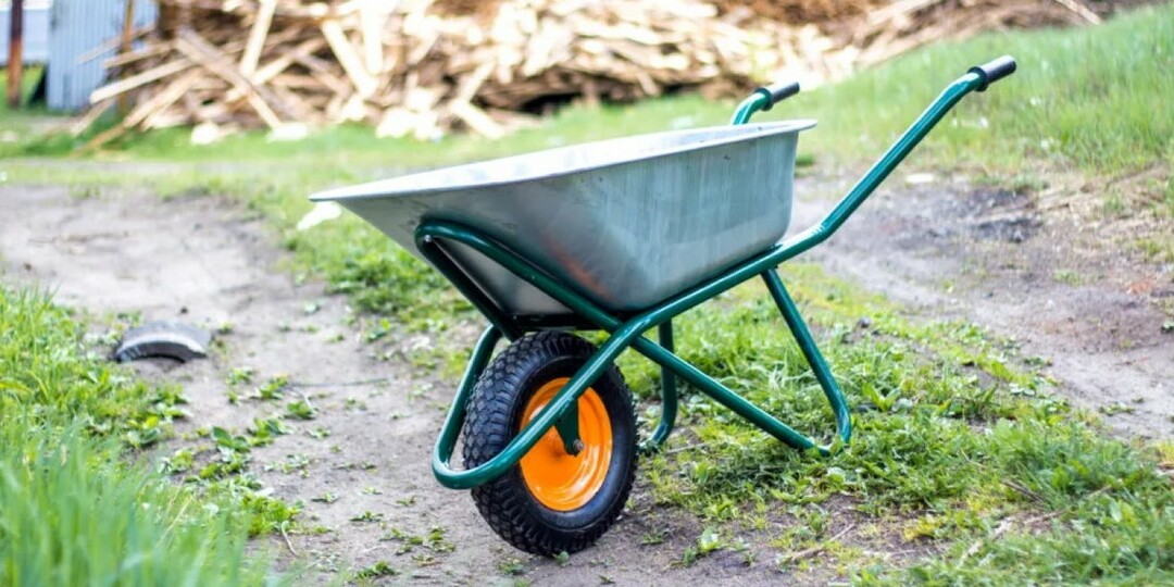 carrinho de mão de jardim de uma roda
