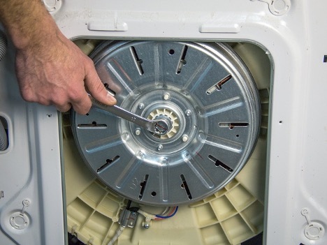 Washing machine with direct drive
