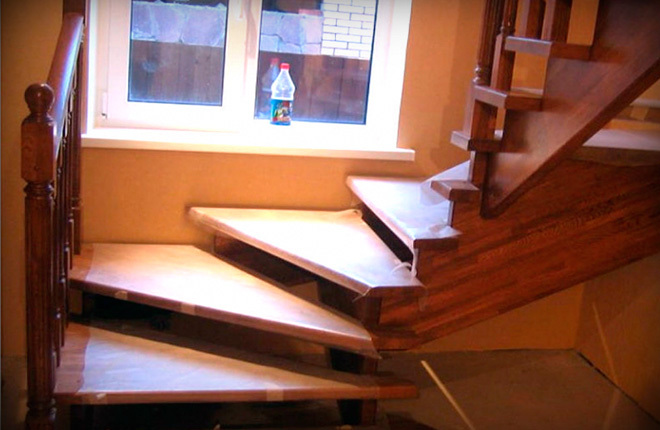 Jak si vyrobit schodiště vlastníma rukama: dřevěné, kovové, výpočet a postup instalace, pokyny krok za krokem